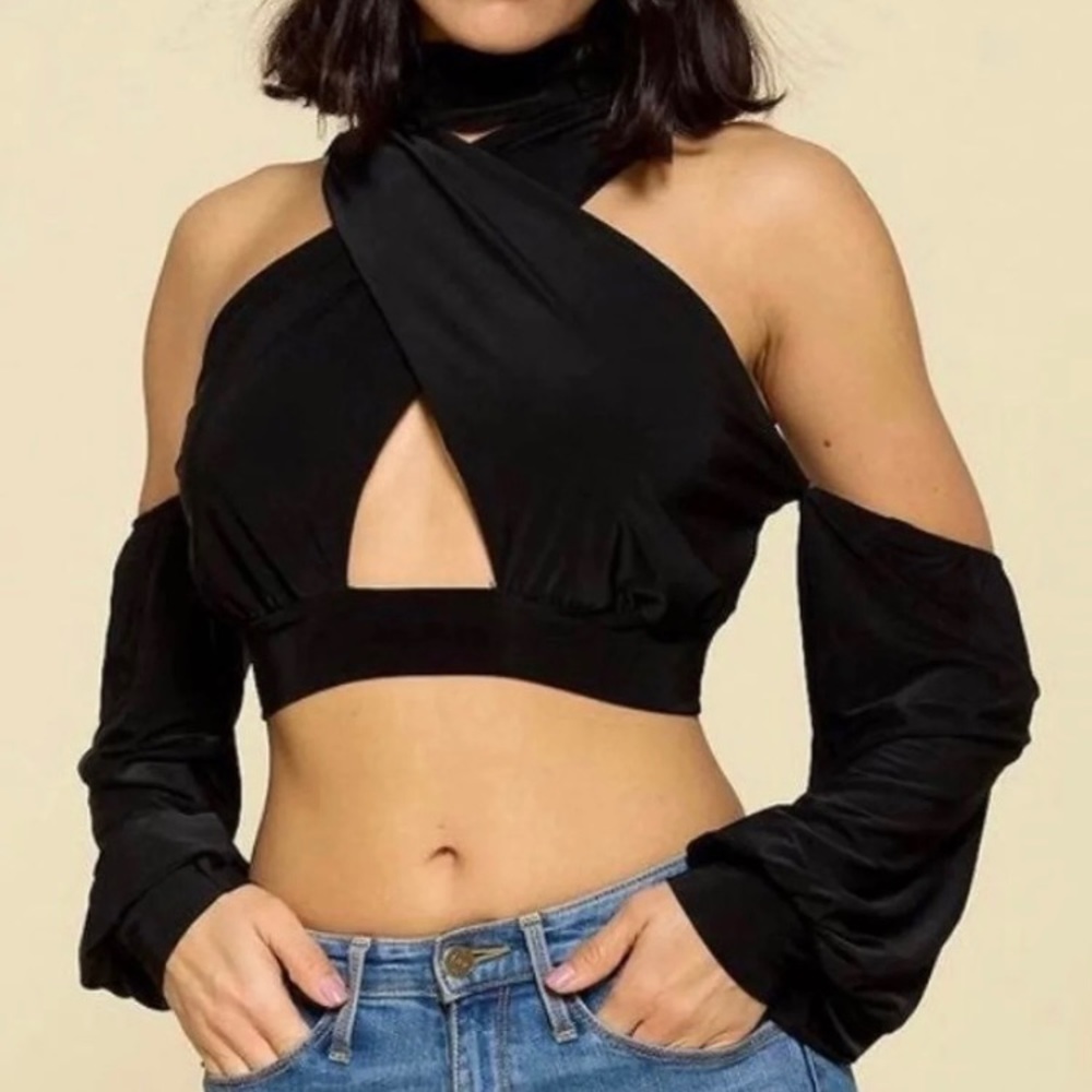 SexyUnique Black Crop Top